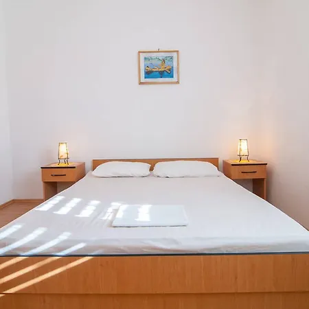 Villa Cozy With Garden In Zaton