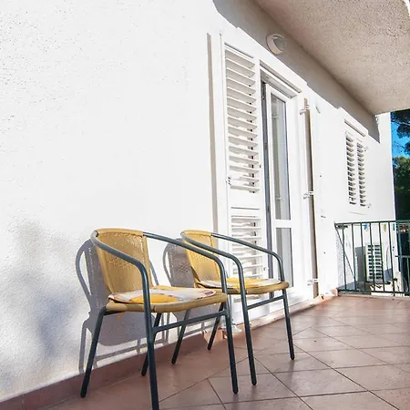 Cozy With Garden In Zaton Villa