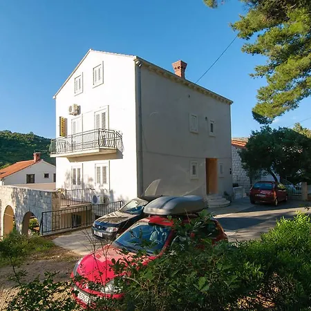 Villa Cozy With Garden In Zaton *